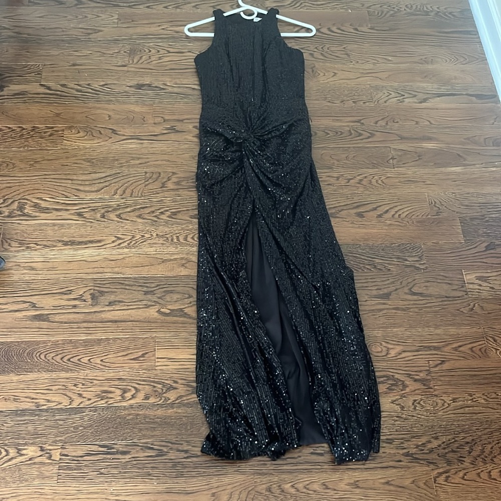 Mac Duggal SEQUINED HIGH NECK SIDE KNOT GOWN - Picture 4 of 10